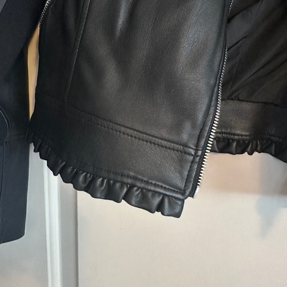 Zara faux leather jacket. Excellent condition. Size medium. - Picture 3 of 3
